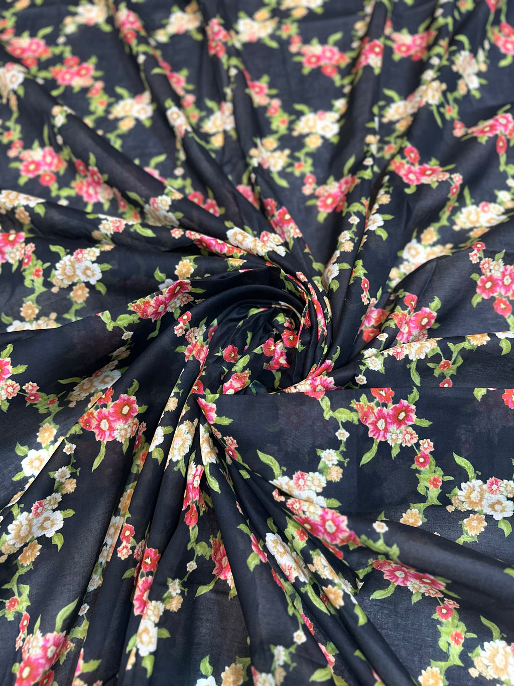 Black Blossom – Printed Cotton Lawn 2 Piece