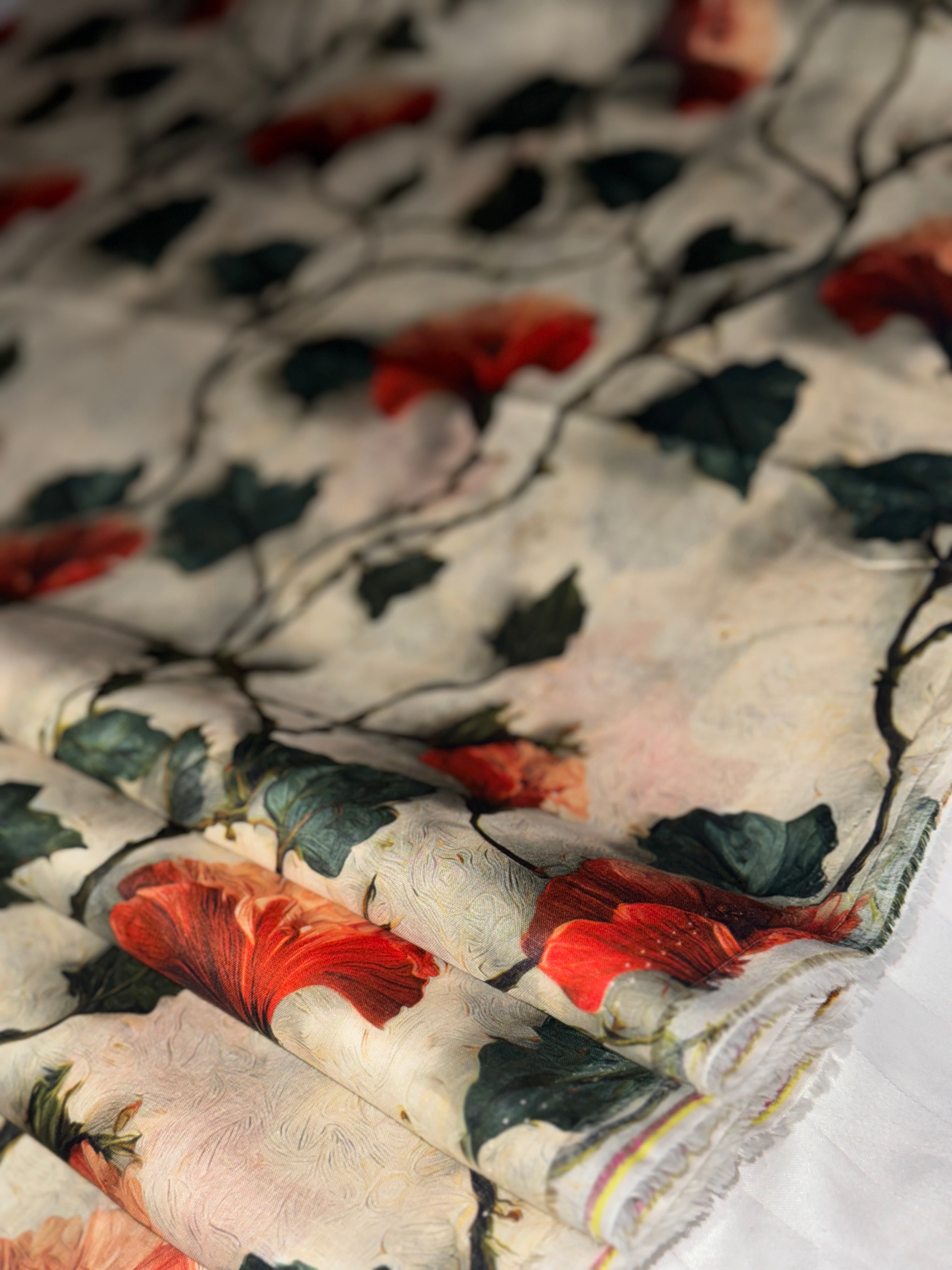 Ivory Garden Roses – Printed Cotton Lawn 2 Piece